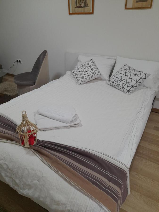 Sleep And Drive No1 Apartment Sarajevo Bagian luar foto