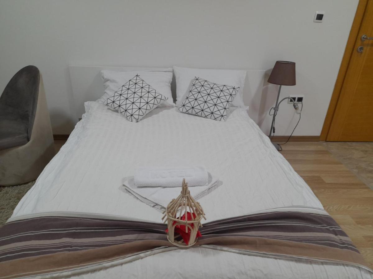 Sleep And Drive No1 Apartment Sarajevo Bagian luar foto